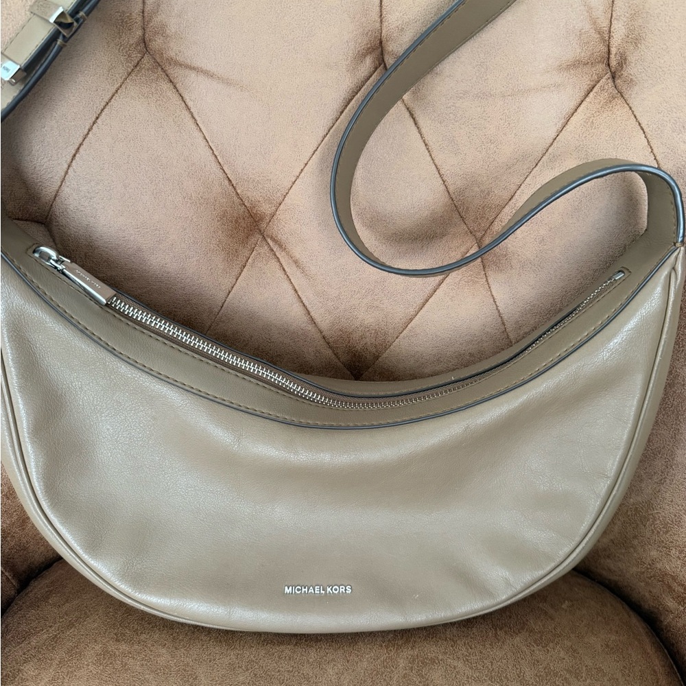 Michael Kors Taupe Leather Shoulder Bag/ crossbody